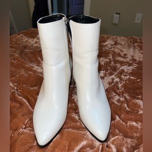 White ankle boots with glittery heel